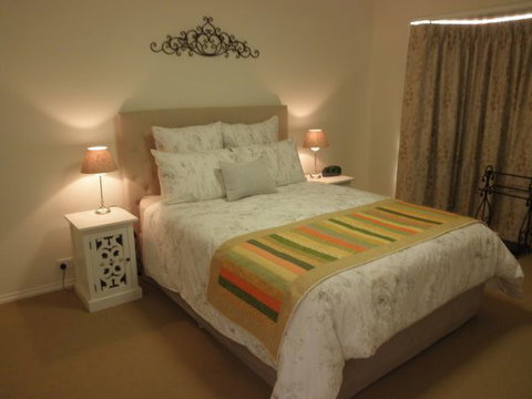 C&C's Bed And Breakfast - Lismore Accommodation 2