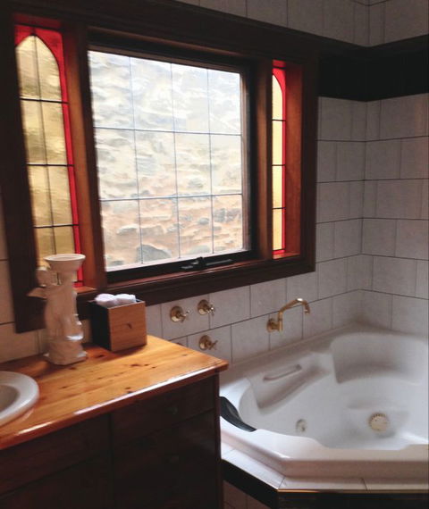 Gasworks Cottages Strathalbyn - Lismore Accommodation 10