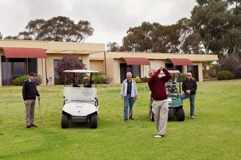 Barmera Country Club Motor Inn - Lismore Accommodation 2