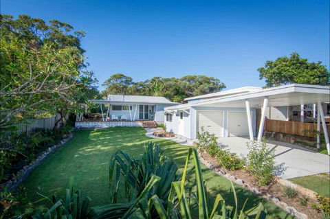 Back Beach Bungalow - Lismore Accommodation 0
