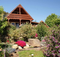 Beechworth Camellia Cottage - Lismore Accommodation