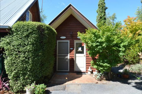 Beechworth Camellia Cottage - Lismore Accommodation 8
