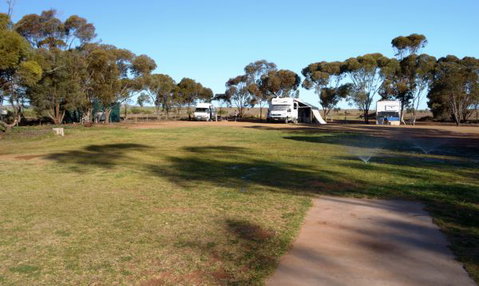 Carrieton Caravan Park - Lismore Accommodation 1