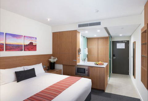 Country Comfort Inter City Perth - Lismore Accommodation 6
