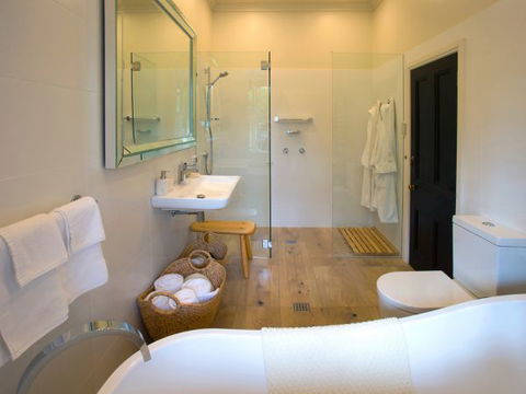 Frenchman's River - The Helmsman's House - Lismore Accommodation 6