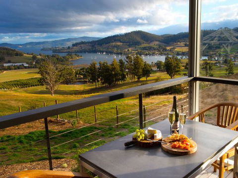 Frenchman's River - The Helmsman's House - Lismore Accommodation 8