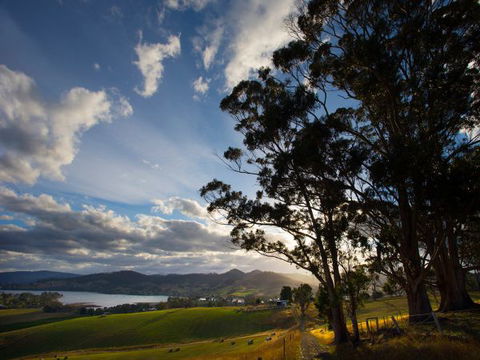 Frenchman's River - The Helmsman's House - Lismore Accommodation 9