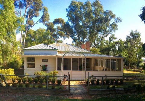 Lochinver Farm Homestead And Cottages - Lismore Accommodation 6