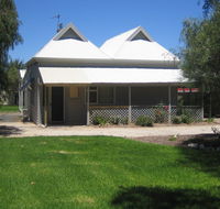 Naracoorte  Showgrounds Cottage - Lismore Accommodation