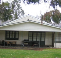 Naracoorte Cottages  Pinkerton Hill - Lismore Accommodation