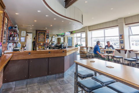 Merimbula Hotel - Lismore Accommodation 1
