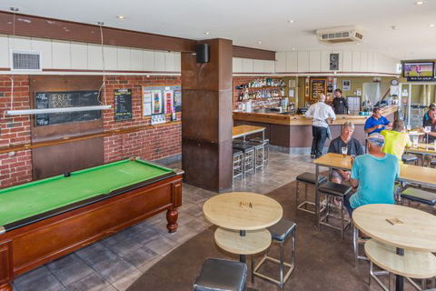 Merimbula Hotel - Lismore Accommodation 2