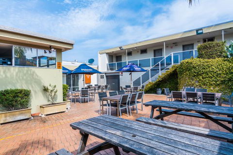 Merimbula Hotel - Lismore Accommodation 3