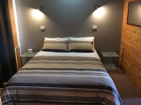 Mole Creek Cabins - Lismore Accommodation 4