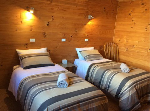 Mole Creek Cabins - Lismore Accommodation 6