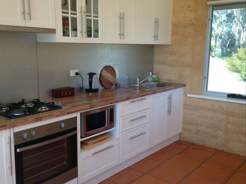 Muntiri Lodge Eco Retreat - Lismore Accommodation 4