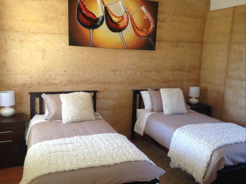 Muntiri Lodge Eco Retreat - Lismore Accommodation 6