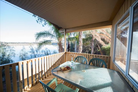 Mundic Waterfront Cottages - Lismore Accommodation 5