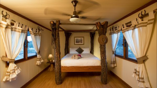 Mount Liebig NT Lismore Accommodation