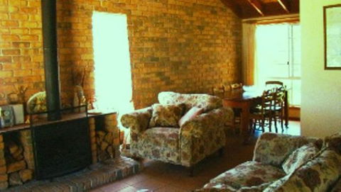 Peppertree Cottage - Lismore Accommodation 1
