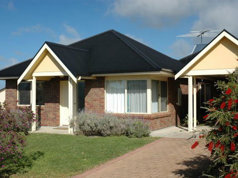 Seashells Apartments Unit 2 - Lismore Accommodation 3