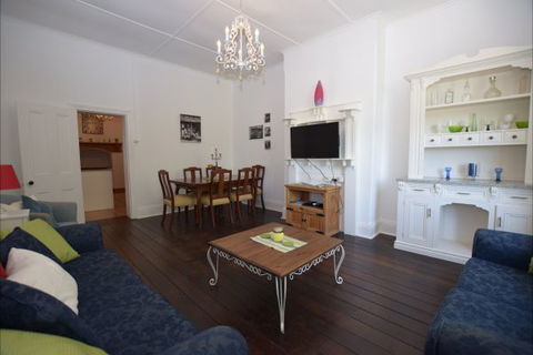 The Provincial Bed & Breakfast - Lismore Accommodation 2