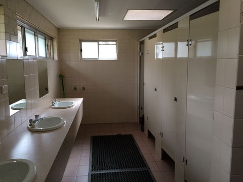 Ardern's Caravan Park Myrtleford - Lismore Accommodation 5