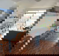 Beach Stay Mona Vale - Lismore Accommodation