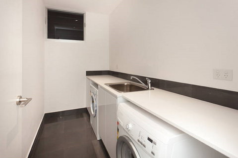 Clique Two - Lismore Accommodation 8