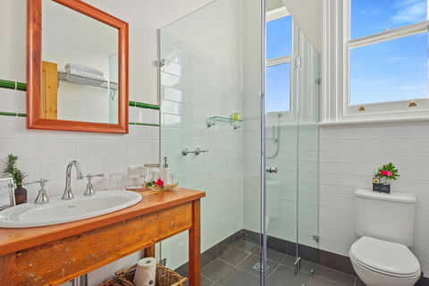 Cygnet Old Bank B&B - Lismore Accommodation 5