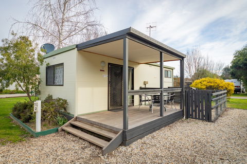 Eildon Riverside Holiday Park - Lismore Accommodation 2