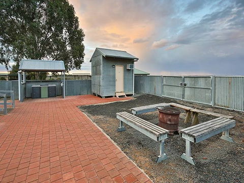 Mungo Shearers' Quarters - Lismore Accommodation 0