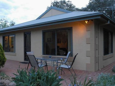 Serena Cottages - Lismore Accommodation 2