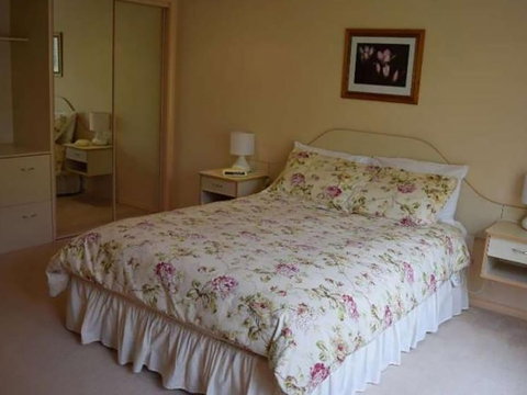 Serena Cottages - Lismore Accommodation 5