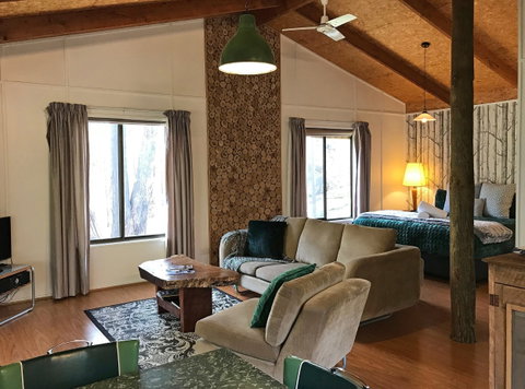 The Woolshed Cabins - Lismore Accommodation 3