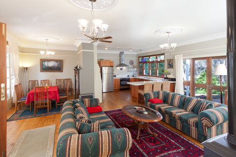 Blue Peace: Blue Mountains Home - Lismore Accommodation 1