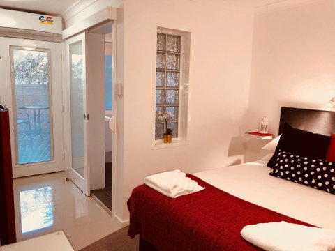 Canberra Short Term And Holiday Accommodation - Lismore Accommodation 0