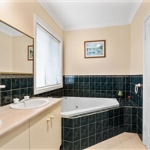 Century 21 SouthCoast: Hayman - Lismore Accommodation 7