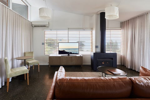 Hotel Sorrento - Lismore Accommodation 1