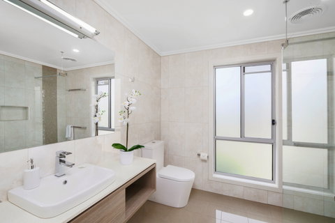 Ironbark Hill Villas - Lismore Accommodation 7