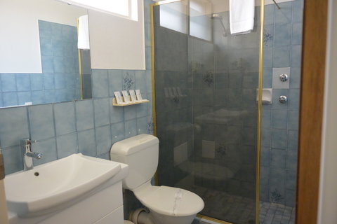 Queanbeyan Motel - Lismore Accommodation 4