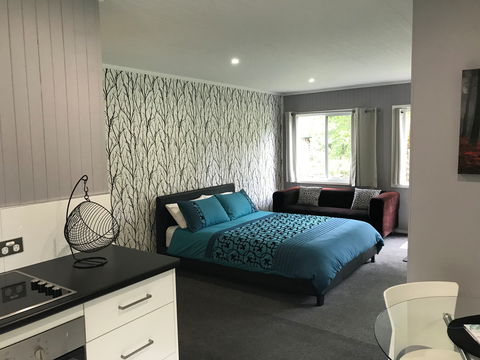 Ravenscroft Cottage - Lismore Accommodation 0