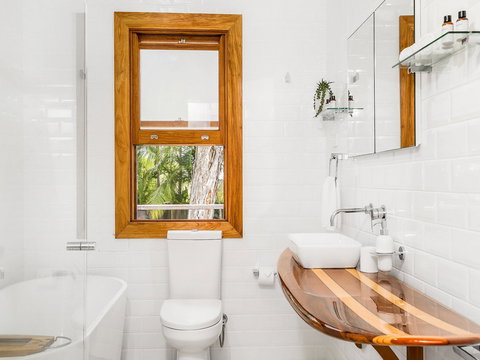 San Juan Surfers Cottage - Lismore Accommodation 6