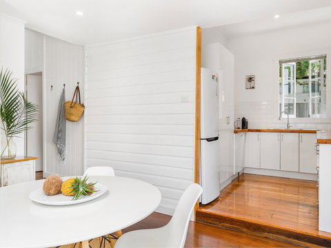 San Juan Surfers Cottage - Lismore Accommodation 9