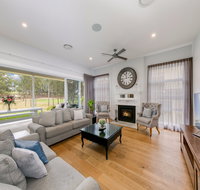 The Grey House - Lismore Accommodation