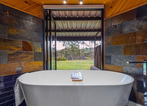 Waterfall Springs Retreat And Wildlife Sanctuary - Lismore Accommodation 7