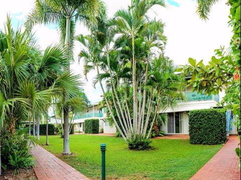 Cable Beachside Villas - Lismore Accommodation 0