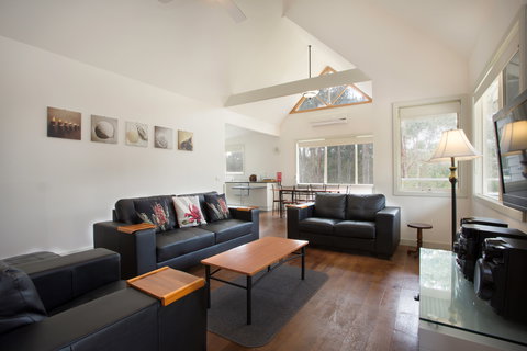 Hooked Inn Cottages - Lismore Accommodation 1