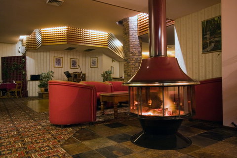 McNevins Warwick Motel And Gunyah Restaurant - Lismore Accommodation 1