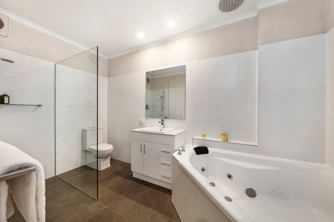 Moonlight Bay Apartments - Lismore Accommodation 1